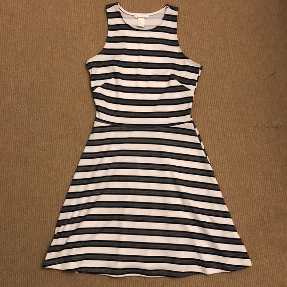H&M Dresses & Skirts - H&M striped skater dress S